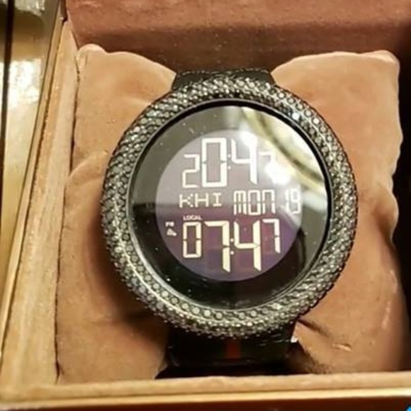 GUCCI WATCH SPORTS RUBBER BLACK DIAMOND DIGITAL